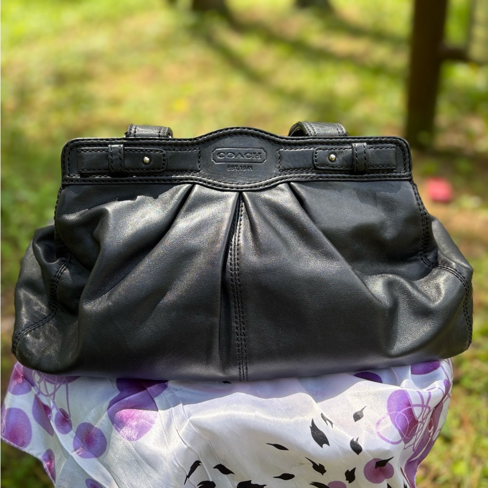 Vintage Coach Black Leather Shoulder Bag